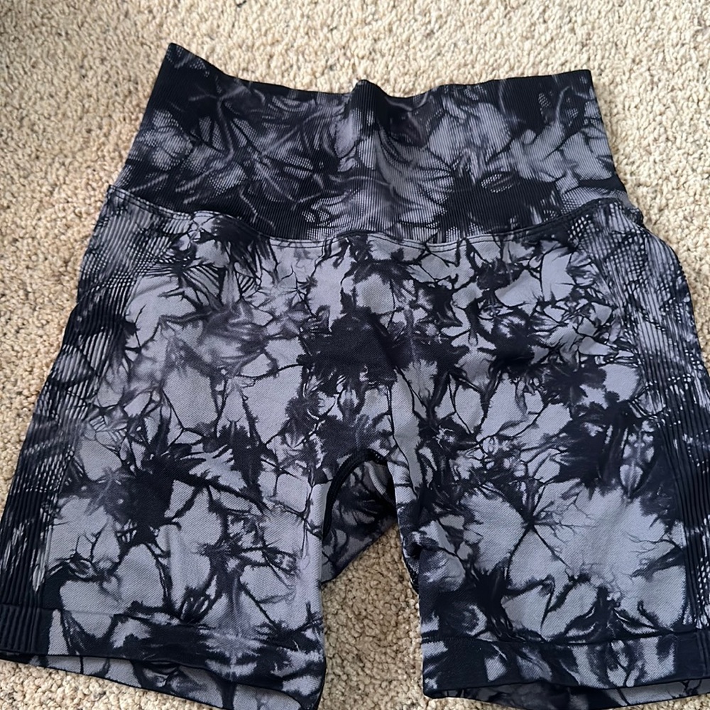 Butt Scrunch Biker Shorts
